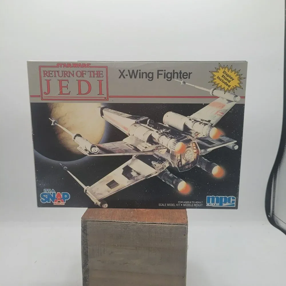 VINTAGE MPC/ERTL Star Wars Return of the Jedi X-Wing Fighter Model Kit‎